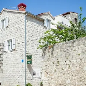 Ivomar Apartment Trogir